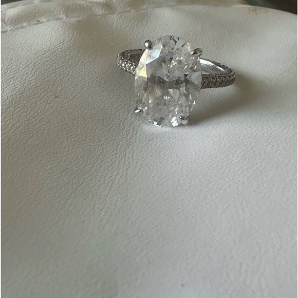 Beautiful Diamonique Ring - Picture 3 of 5